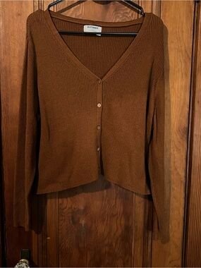 Old Navy Women's Chestnut Brown Ribbed V-Neck Button Cardigan